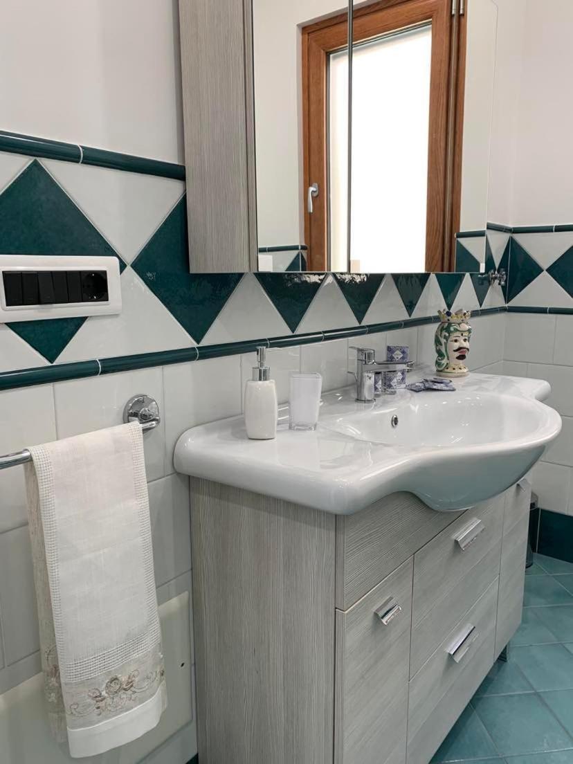 Casa Ausilia Bilocale Apartment Амалфи Екстериор снимка